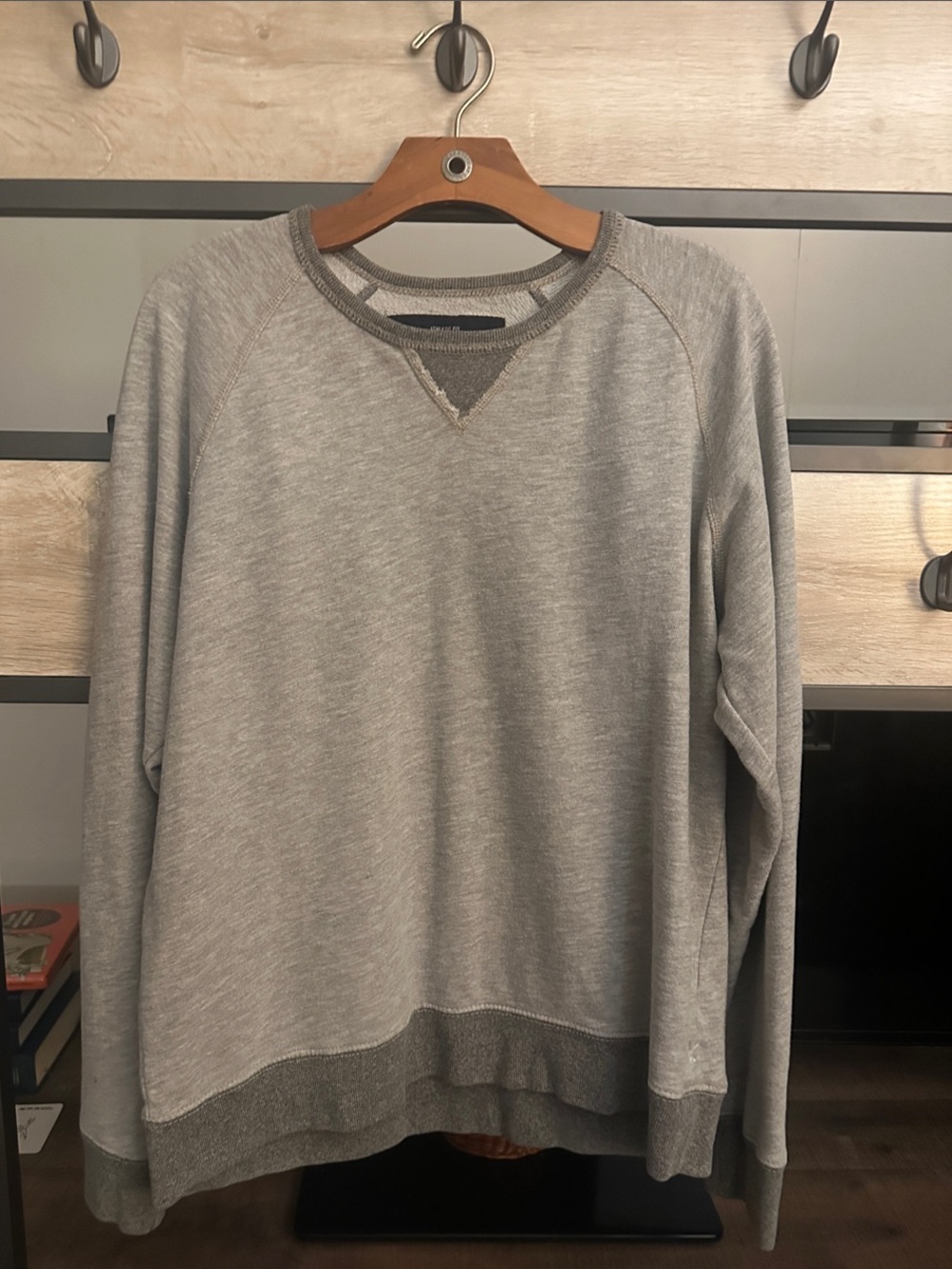 American Eagle Outfitters Men's Heather Gray Crewneck Sweater